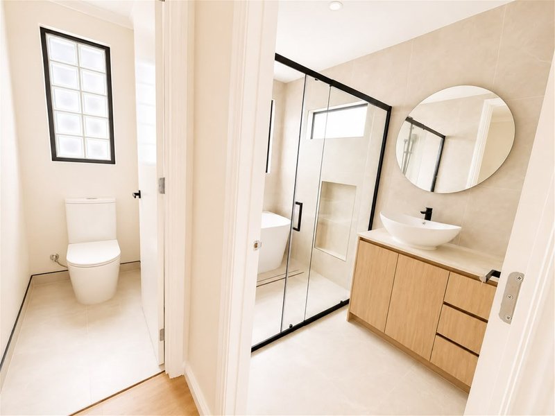 Photo - 2/20 Duffy Street, Essendon North VIC 3041 - Image 14