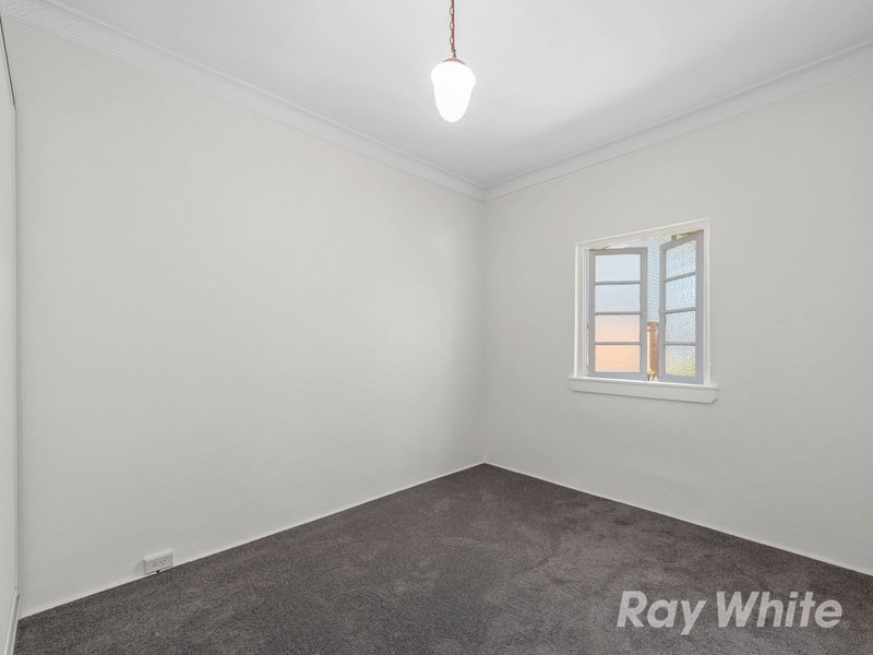 Photo - 220 Edinburgh Castle Road, Wavell Heights QLD 4012 - Image 11