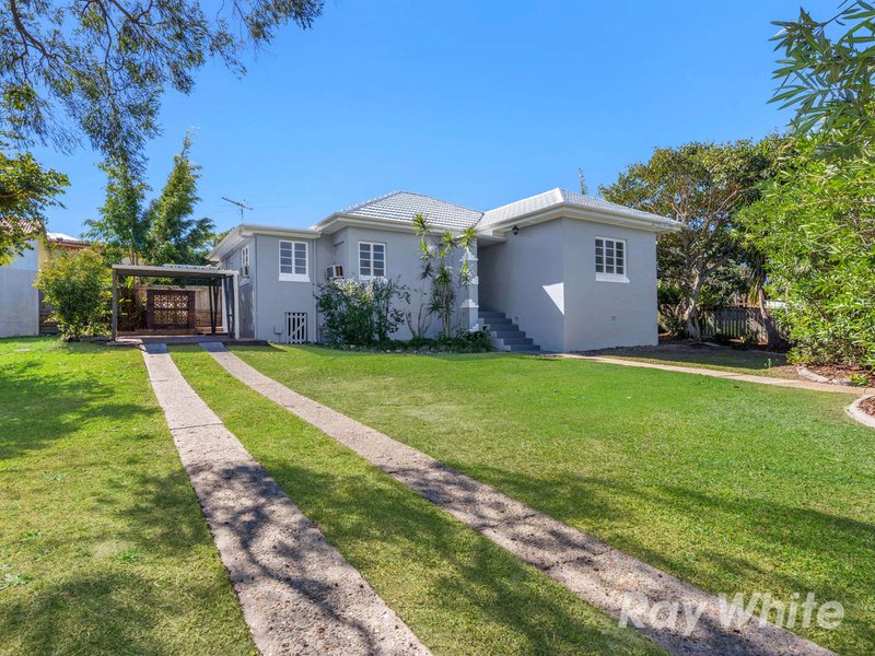 Photo - 220 Edinburgh Castle Road, Wavell Heights QLD 4012 - Image 15