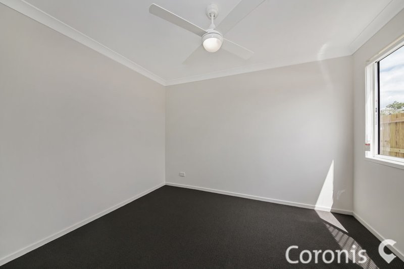 Photo - 2/20 Farmer Place, Park Ridge QLD 4125 - Image 2