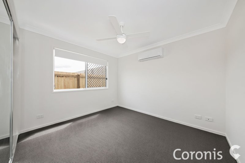 Photo - 2/20 Farmer Place, Park Ridge QLD 4125 - Image 6