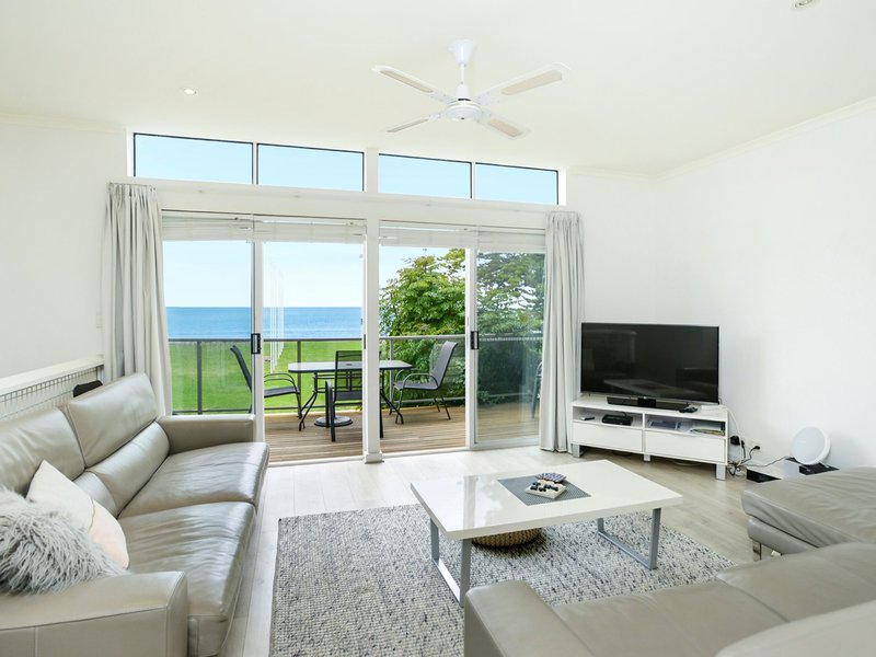 Photo - 2/20 Flinders Parade, Victor Harbor SA 5211 - Image 3