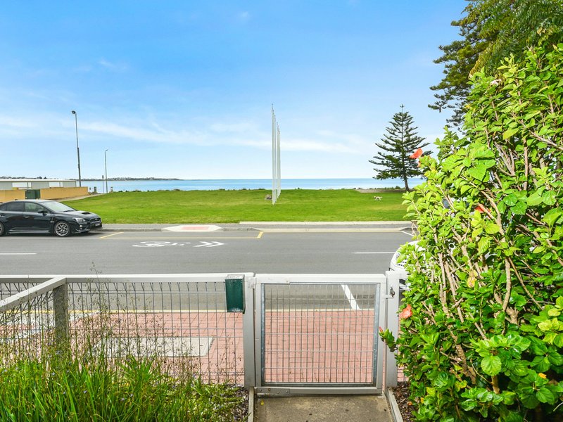 Photo - 2/20 Flinders Parade, Victor Harbor SA 5211 - Image 20