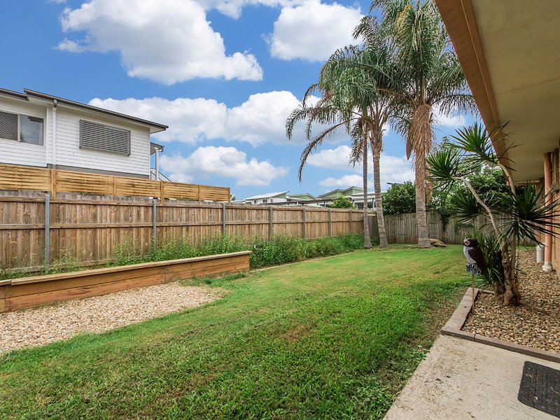 Photo - 2/20 Fortune Street, Coomera QLD 4209 - Image 11