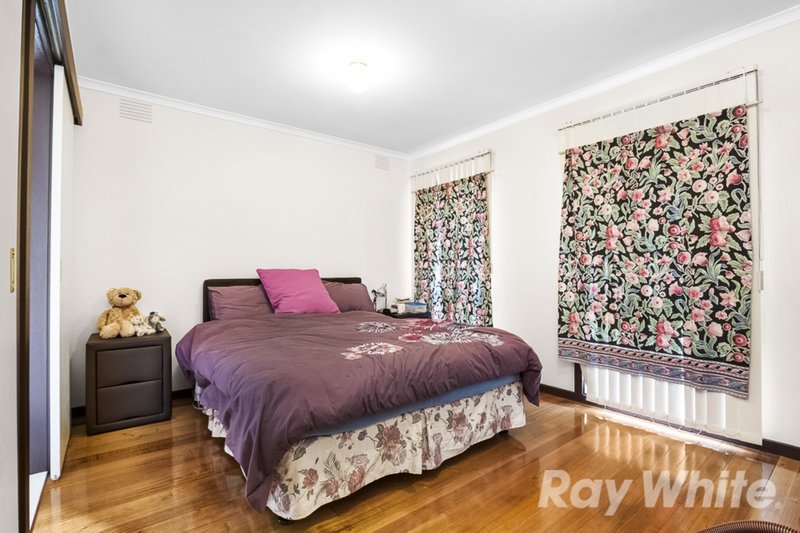 Photo - 220 Gladstone Road, Dandenong North VIC 3175 - Image 5