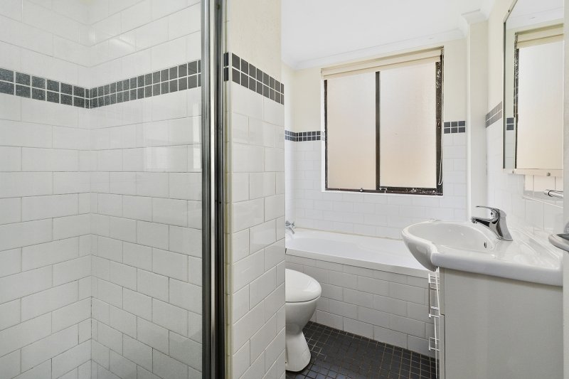 Photo - 2/20 Glen Street, Bondi NSW 2026 - Image 5