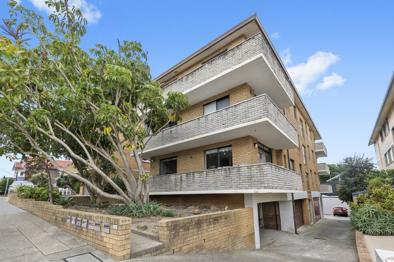 Photo - 2/20 Glen Street, Bondi NSW 2026 - Image 8