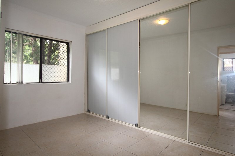 Photo - 2/20 Gloucester Road, Hurstville NSW 2220 - Image 5