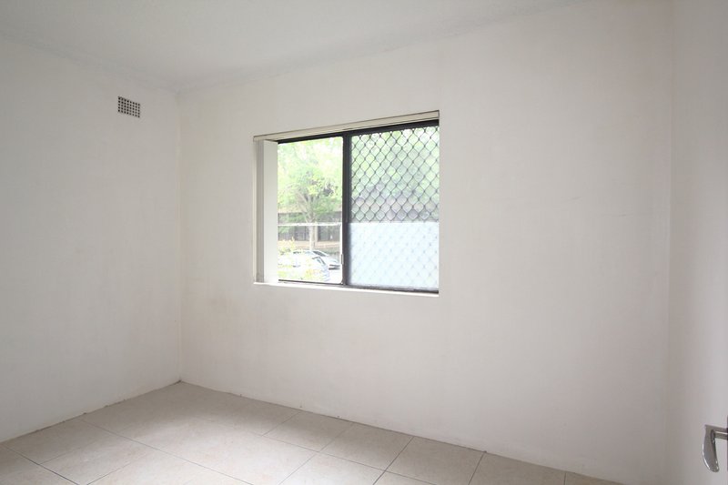 Photo - 2/20 Gloucester Road, Hurstville NSW 2220 - Image 6