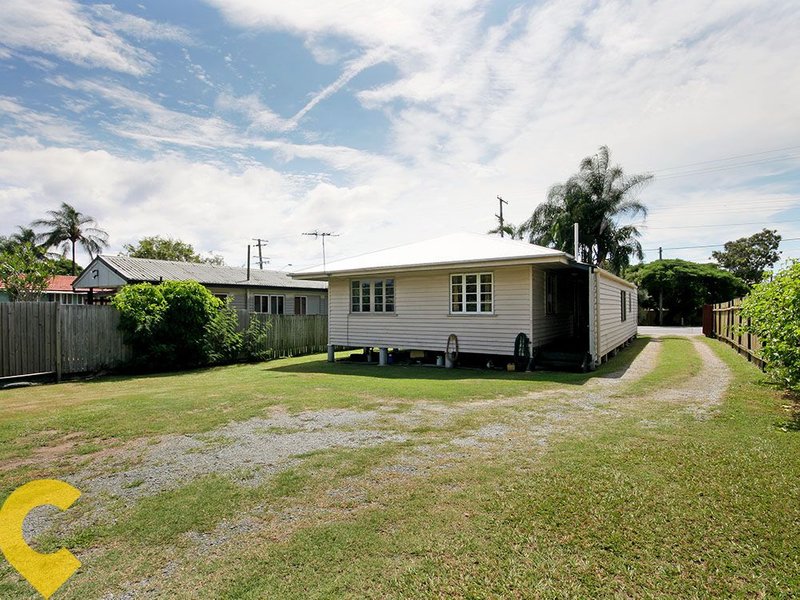 Photo - 220 Hamilton Road, Wavell Heights QLD 4012 - Image 13