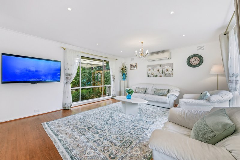 Photo - 220 Hawthorn Road, Vermont South VIC 3133 - Image 2