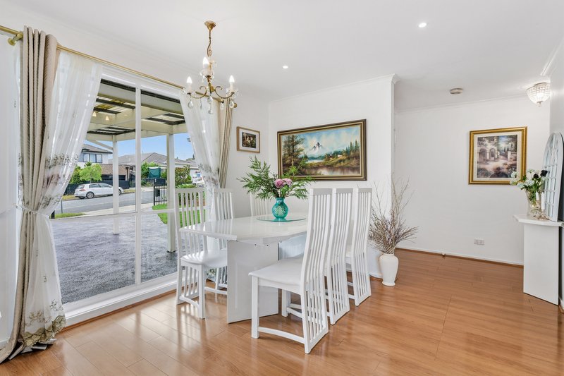 Photo - 220 Hawthorn Road, Vermont South VIC 3133 - Image 5