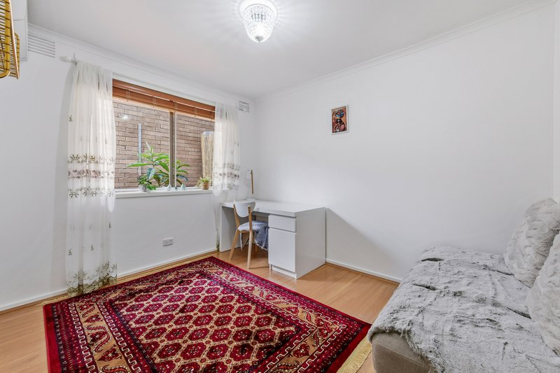 Photo - 220 Hawthorn Road, Vermont South VIC 3133 - Image 11