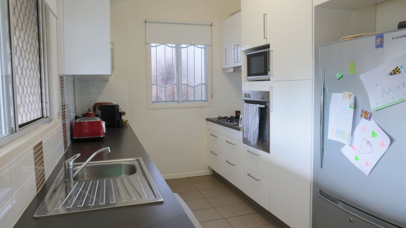 Photo - 220 Hawthorne Road, Hawthorne QLD 4171 - Image 5