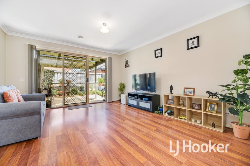 Photo - 2/20 Huon Park Road, Cranbourne North VIC 3977 - Image 2