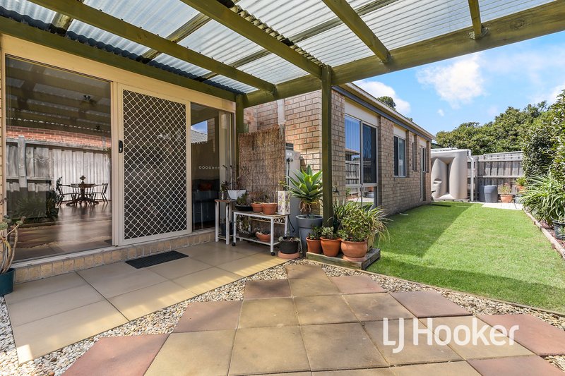 Photo - 2/20 Huon Park Road, Cranbourne North VIC 3977 - Image 10