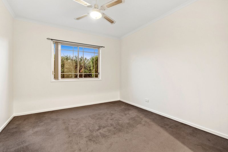 Photo - 2/20 Jania Street, Lara VIC 3212 - Image 10