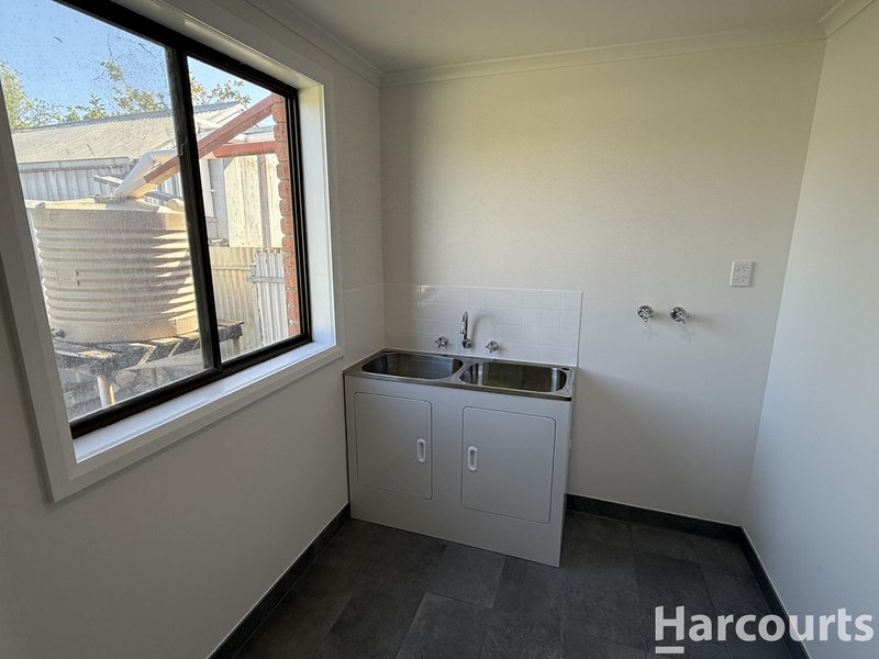 Photo - 2/20 John Street, Horsham VIC 3400 - Image 8