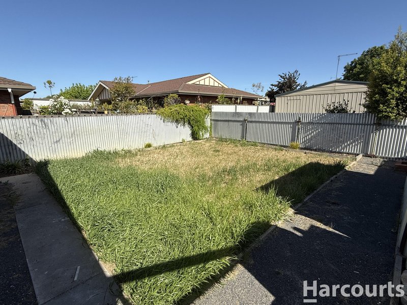 Photo - 2/20 John Street, Horsham VIC 3400 - Image 9