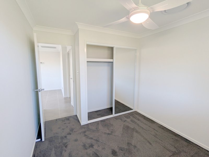 Photo - 2/20 Lakeside Circuit, Cessnock NSW 2325 - Image 7