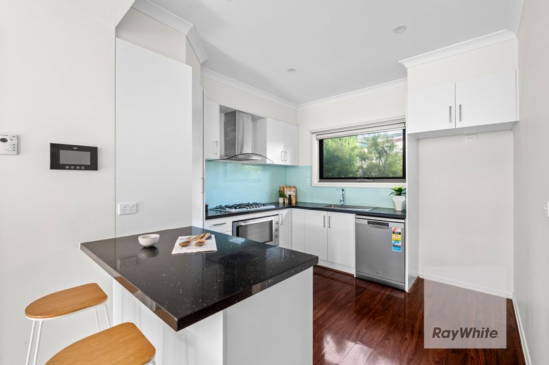 Photo - 2/20 Lowell Avenue, Kingsbury VIC 3083 - Image 4