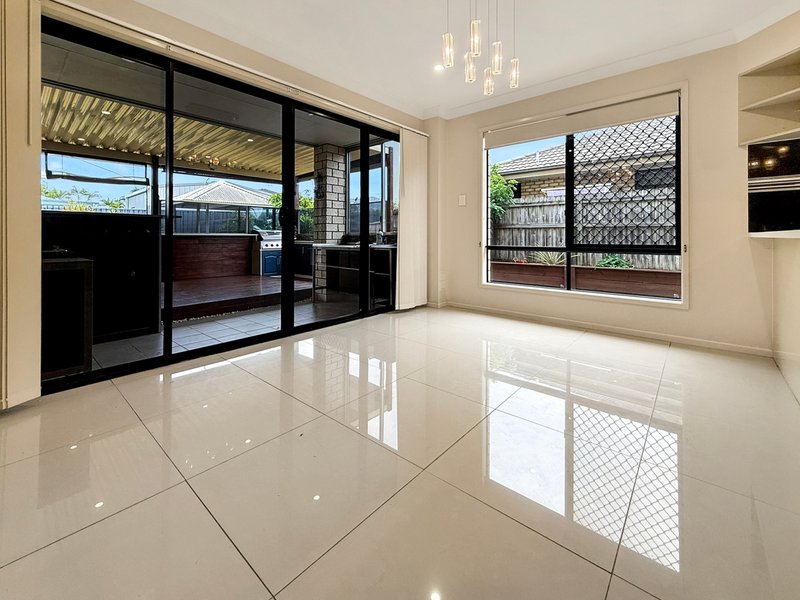 Photo - 220 Macdonald Drive, Narangba QLD 4504 - Image 12
