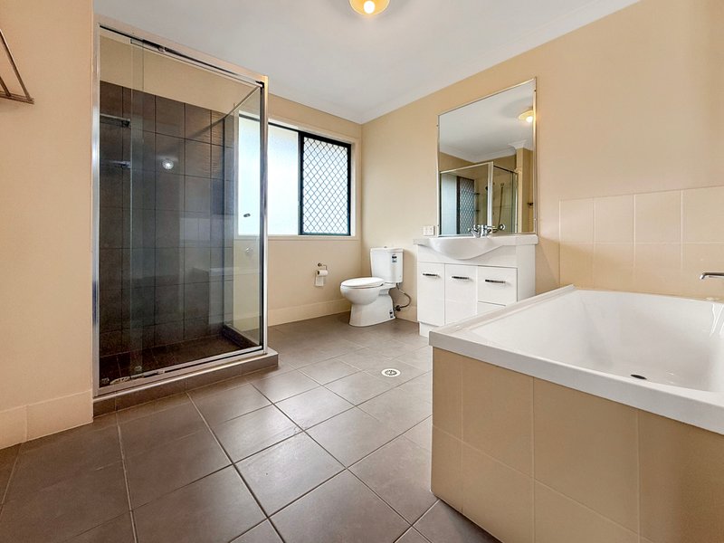 Photo - 220 Macdonald Drive, Narangba QLD 4504 - Image 16