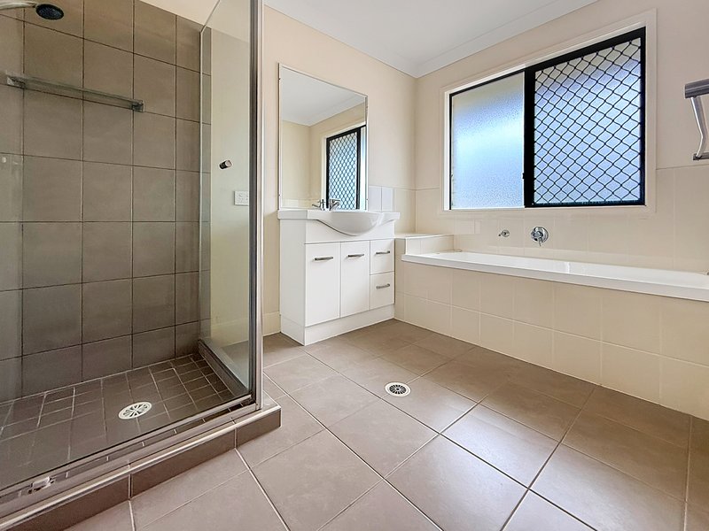 Photo - 220 Macdonald Drive, Narangba QLD 4504 - Image 18