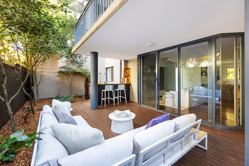 Photo - 2/20 Mooramba Road, Dee Why NSW 2099 - Image 1