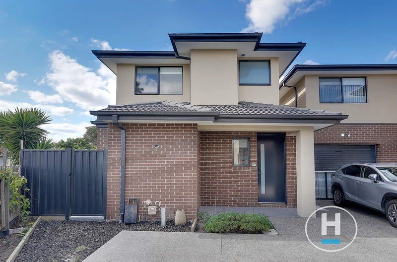 2/20 Navarre Court, Meadow Heights VIC 3048