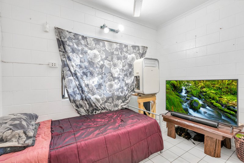 Photo - 2/20 Nesbit Street, Whitfield QLD 4870 - Image 9