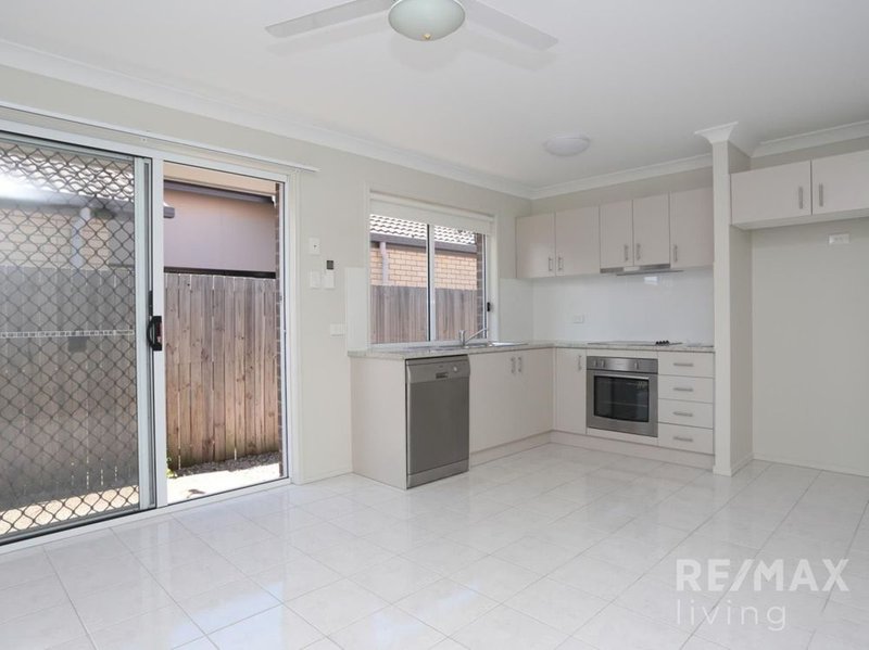 Photo - 2/20 Nutmeg Drive, Griffin QLD 4503 - Image 5