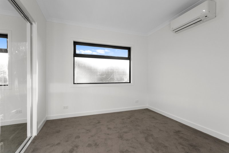 Photo - 2/20 Olympic Street, Bundoora VIC 3083 - Image 9