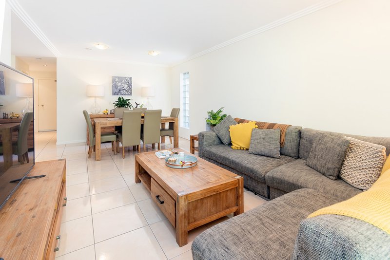 Photo - 2/20 Oriel Road, Clayfield QLD 4011 - Image 4