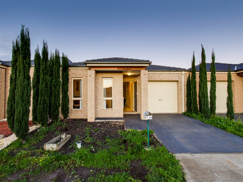 2/20 Orlando Drive, Truganina VIC 3029