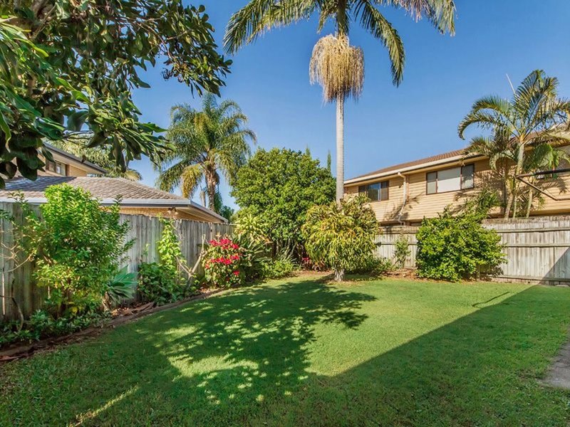 Photo - 2/20 Peacock Place, Burleigh Waters QLD 4220 - Image 11