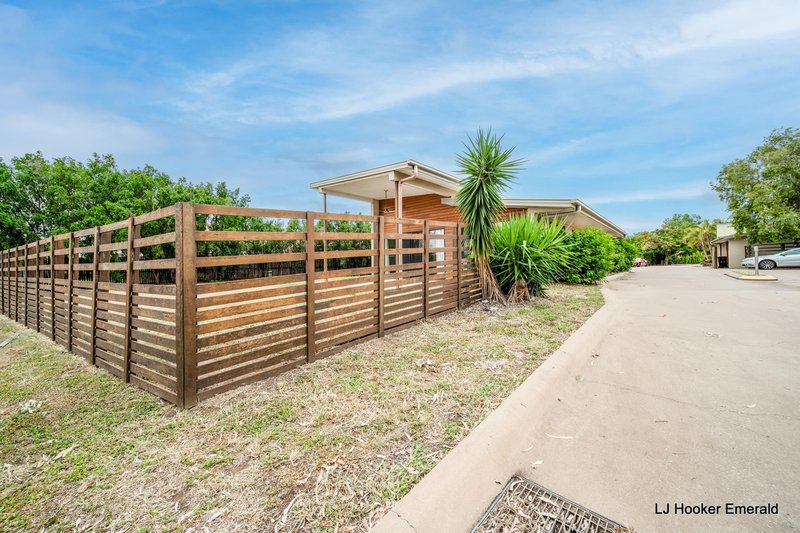 Photo - 2/20 Riverview Street, Emerald QLD 4720 - Image 2