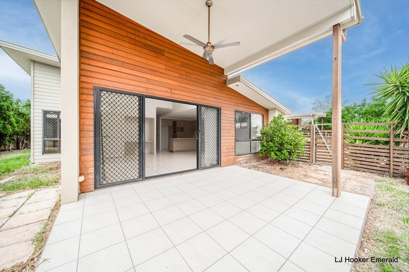 Photo - 2/20 Riverview Street, Emerald QLD 4720 - Image 3