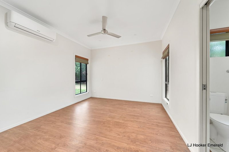 Photo - 2/20 Riverview Street, Emerald QLD 4720 - Image 12