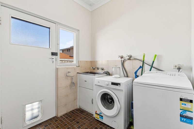 Photo - 220 Royal Street, Yokine WA 6060 - Image 18