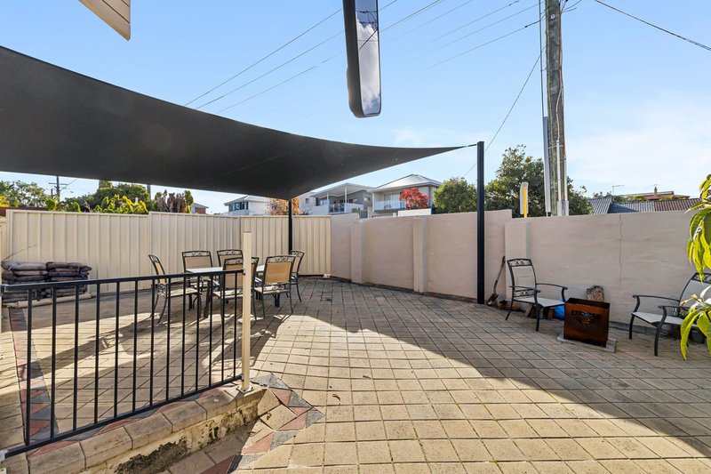 Photo - 220 Royal Street, Yokine WA 6060 - Image 21