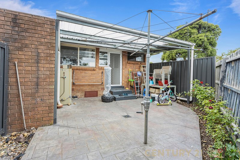 Photo - 2/20 Spring Road, Springvale South VIC 3172 - Image 10