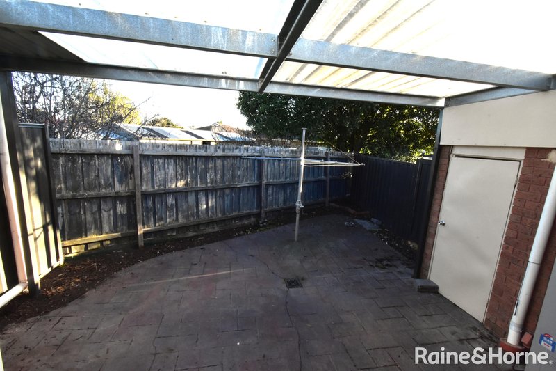 Photo - 2/20 Spring Road, Springvale South VIC 3172 - Image 5
