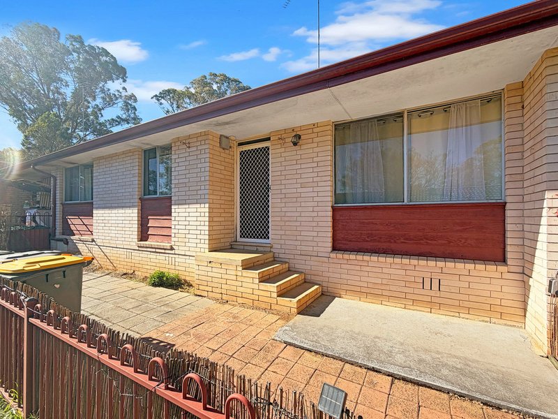 Photo - 2/20 Stewart Street, Campbelltown NSW 2560 - Image 1
