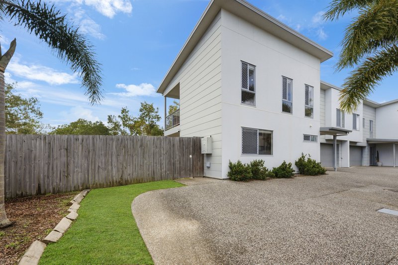 Photo - 2/20 Vaucluse , East Mackay QLD 4740 - Image 1
