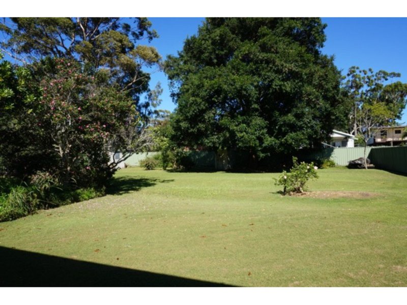 Photo - 220 Walmer Avenue, Sanctuary Point NSW 2540 - Image 2