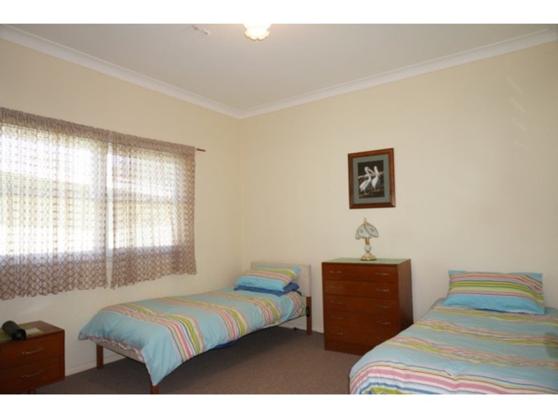 Photo - 220 Walmer Avenue, Sanctuary Point NSW 2540 - Image 8