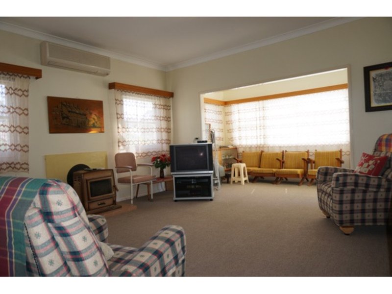 Photo - 220 Walmer Avenue, Sanctuary Point NSW 2540 - Image 9