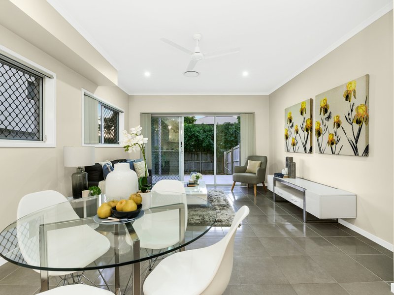 Photo - 2/20 Zenith Avenue, Chermside QLD 4032 - Image 2