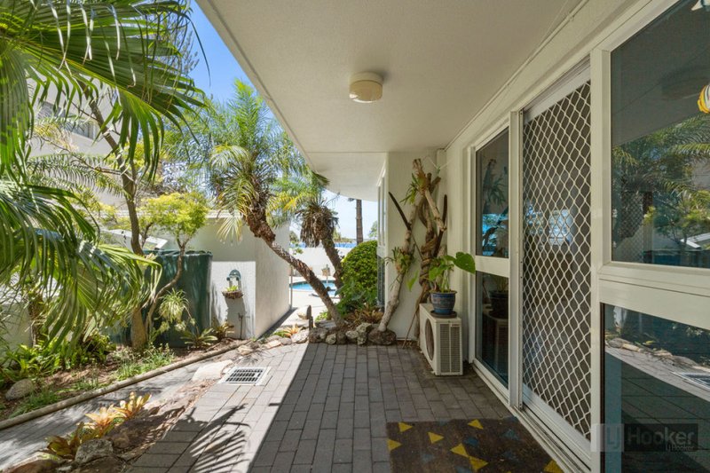 Photo - 2/200-204 Marine Parade, Labrador QLD 4215 - Image 6